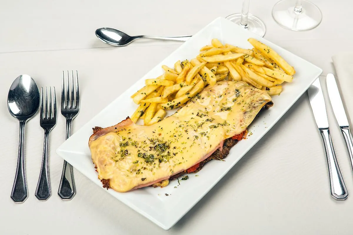 Montanas Azules Apart Hotel Mendoza 3*,
