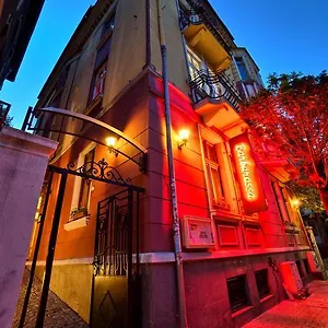 The Old School House Hostel