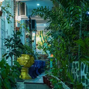 https://delight-reich-hotel.kandyhotelsnow.com