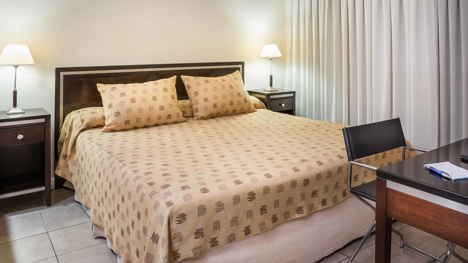 Montanas Azules Apart Hotel Mendoza